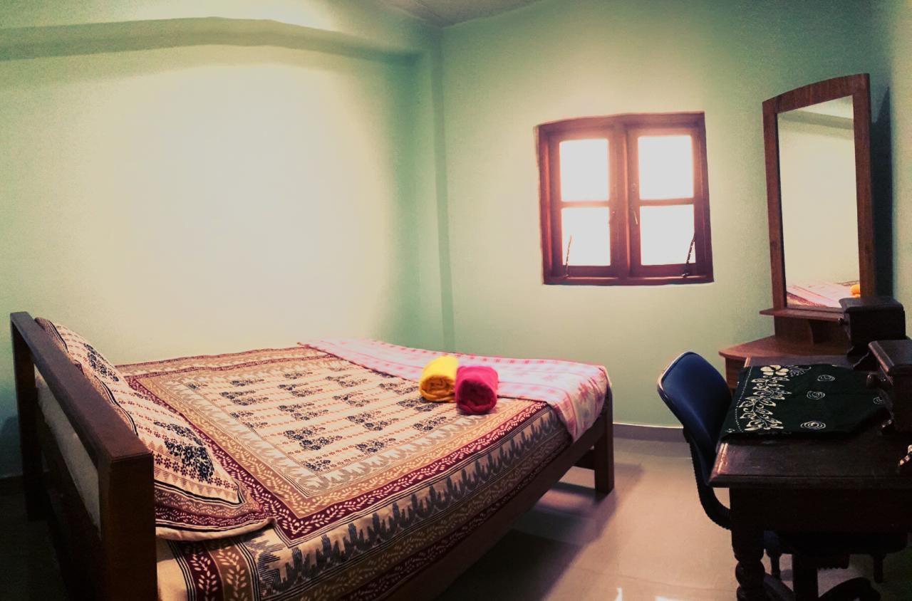 Apple Sara Home Stay Kandy Exteriör bild