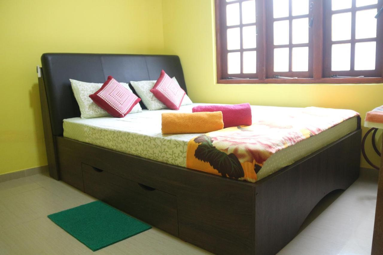 Apple Sara Home Stay Kandy Exteriör bild