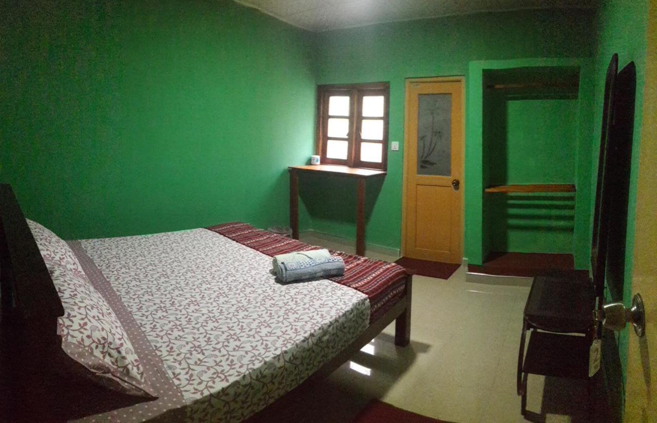 Apple Sara Home Stay Kandy Exteriör bild